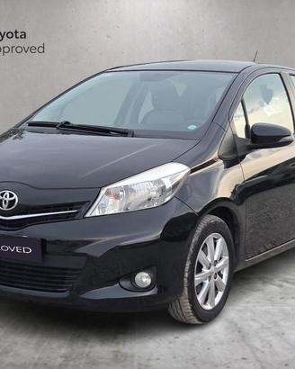 Toyota Yaris 1.3 Lounge 5p E6