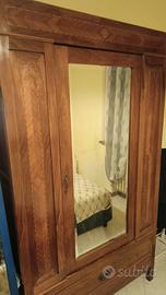 Armadio antico dell'800