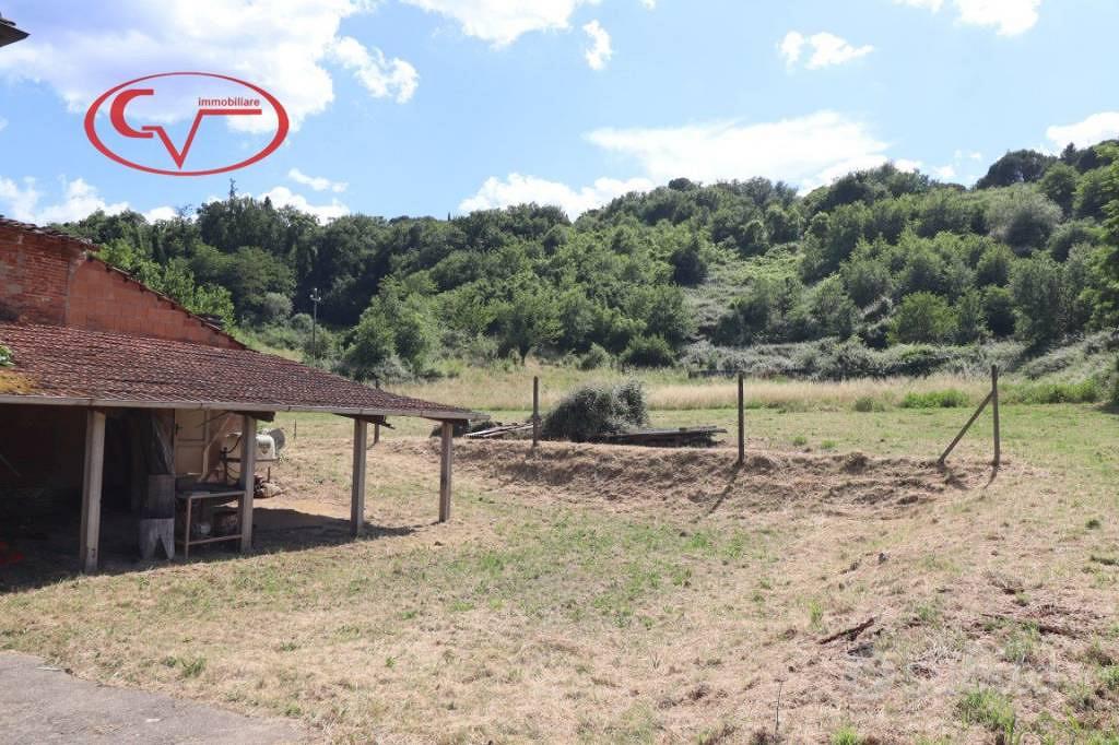 Rustico / Casale di 360 m² con più di 5 locali a M - Vista 5