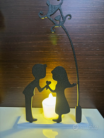 Coppia Innamorata con Candela LED Scultura