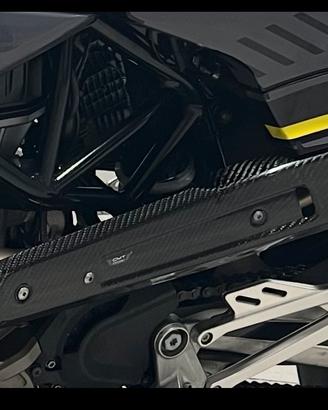 Copri collettore  Husqvarna 701 in carbonio C.M.T