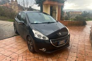 Peugeot 208 1.4 HDi 5 porte Allure -  €5900