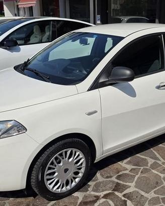 Lancia Ypsilon 1.2 69cv Silver GPL GARANZIA