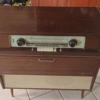 Mobile Giradischi e radio Grundig