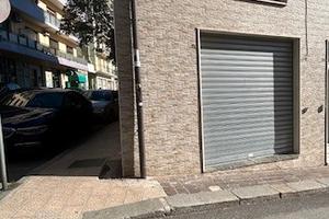 Catanazaro via mario greco locale commerciale