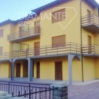 Appartamento a piano primo parzialmente arredato