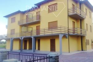 Appartamento a piano primo parzialmente arredato