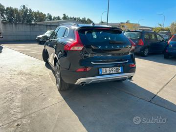 Volvo v40 cross country