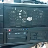 pc fisso intel i7 a liquido.