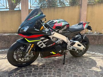 Aprilia rsv4 factory