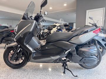 Yamaha X-Max 400