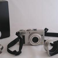 Nikon coolpix A con paraluce e mirino ottico