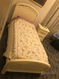 Letto singolo abbinato con comodino