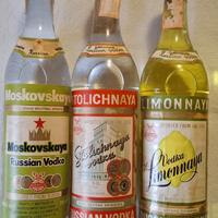 Tre Bottiglie da collezione di vodka anni 90