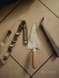 Attrezzi muratore vari