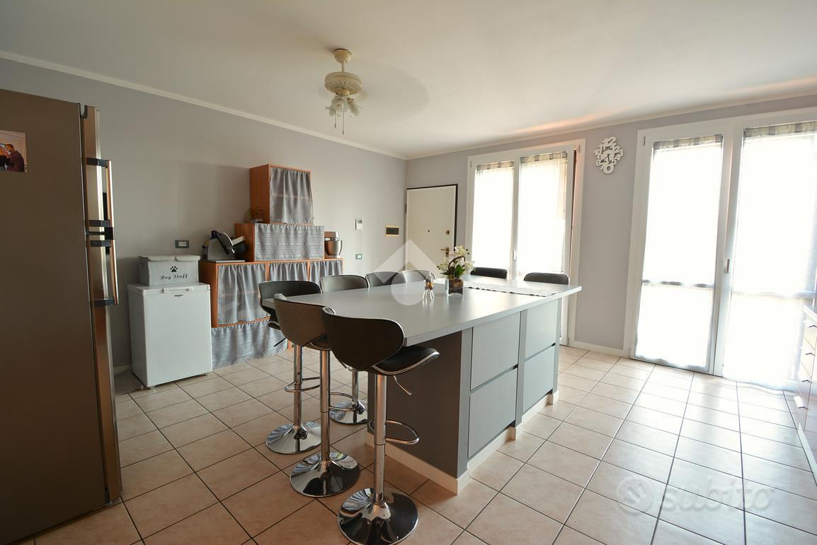 Apartment in Busnago, Monza e della Brianza - Vista 4