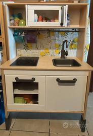 Cucina in legno per bambina Ikea - Tutto per i bambini In vendita a Siena