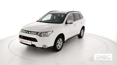 Mitsubishi Outlander 2.2 DI-D 2WD Intense