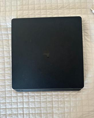 PlayStation 4 slim nera (Jet Black)