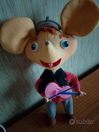 Topo Gigio con violino originale in pannolenci.