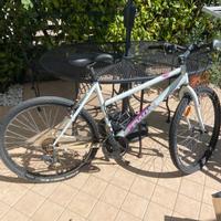 BICI MTB B'TWIN ROCKRIDER 300
