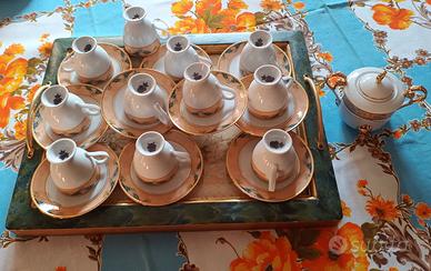 Set tazze, brocca e vassoio da te