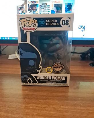 Wonder Woman GITD funko pop