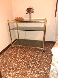 Carrello porta televisione.