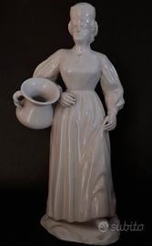 statua in ceramica firmata 
