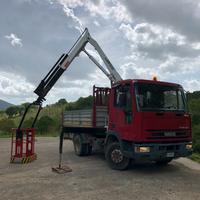 Iveco eurocargo 80e17 con gru bonfiglioli p5000