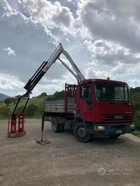 Iveco eurocargo 80e17 con gru bonfiglioli p5000