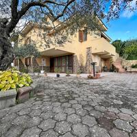Villa Indipendente con Terreno