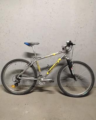 Bici MTB Bianchi 900 SF Alloy 7000