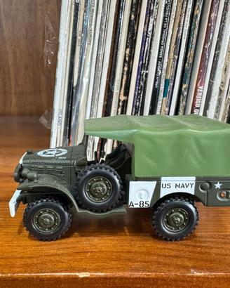 Modellino camion militare Dodge WC51 1/43