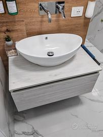 Mobile bagno Sospeso con vasca esterno e cassetto