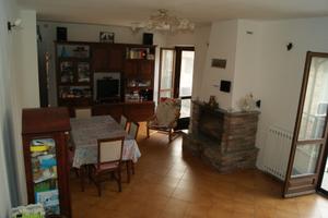 Semindipendente 480mq + giardino, no agenzie