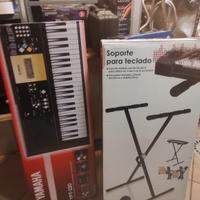 Tastiera Yamaha + supporto