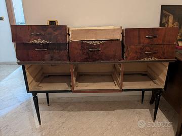 Cassettiera antica con piedini anni 50