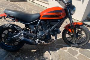 Ducati Scrambler 400 del 2019