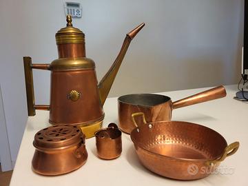 Oggetti Decorativi Tradizionali in Rame