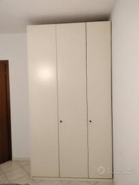 Armadio 3 ante colore bianco panna a chi lo ritira