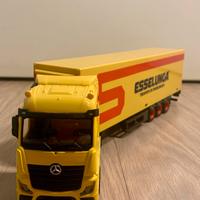 Camion Esselunga