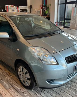 Toyota Yaris 1.0 5 porte/GARANZIA
