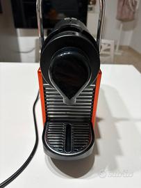 Macchina del caffè De Longhi Pixie Refresh Nespres