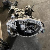 Cambio Peugeot 208 1.2 benzina motore HM05 anno 20