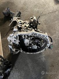Cambio Peugeot 208 1.2 benzina motore HM05 anno 20