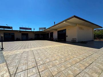 Rif.RI549| locale commerciale davoli