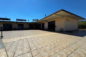 Rif.RI549| locale commerciale davoli