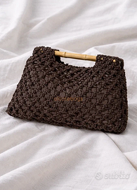 Borsa Intrecciata Marrone con Manico in Bamboo