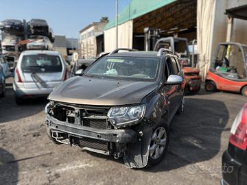 DACIA DUSTER 1.6 B-GPL - ANNO 2019 - PER RICAMBI